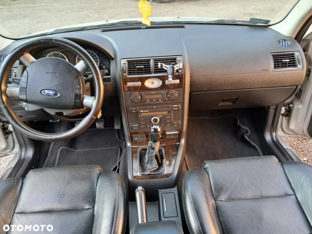 Ford Mondeo Turnier 2.0 TDCi Ghia - 40