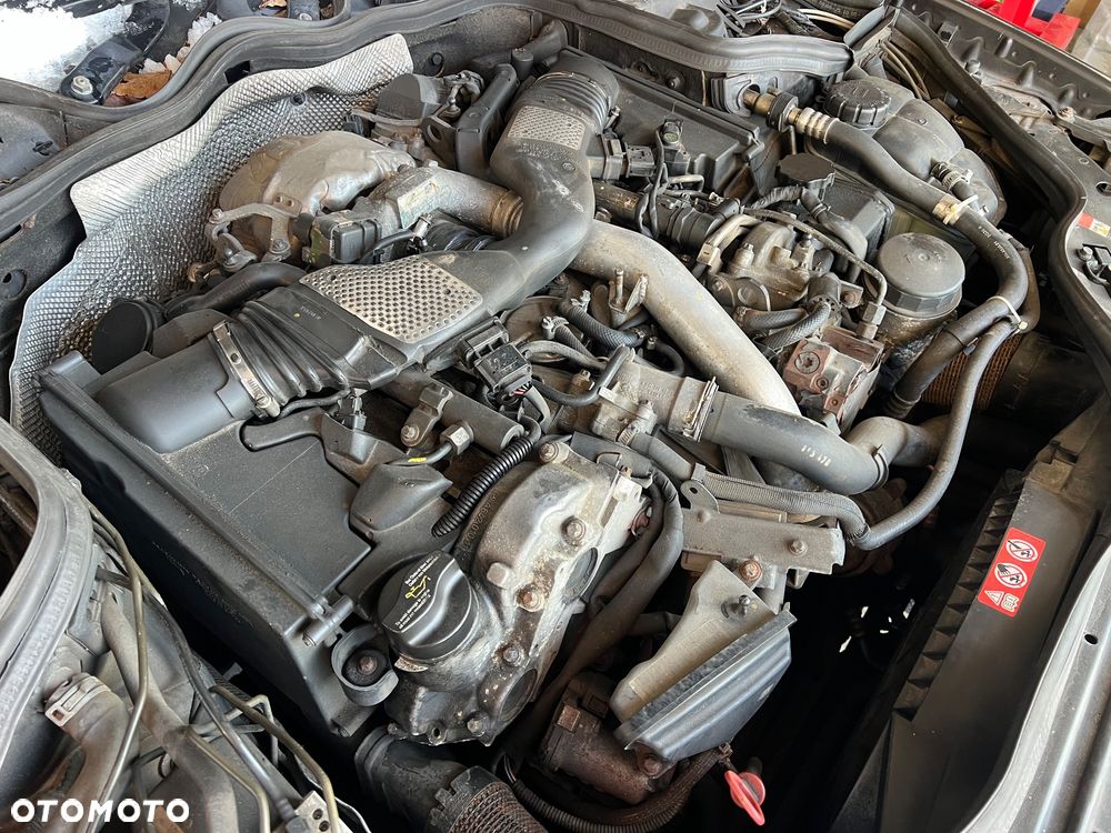 Goły słupek Silnik 3.0cdi v6 224km od Mercedesa w211 przebieg 378tys.km - 5