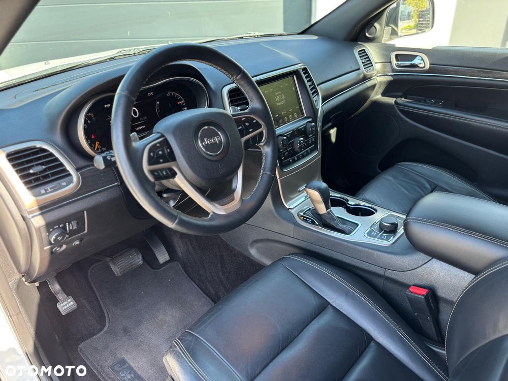 Jeep Grand Cherokee - 18