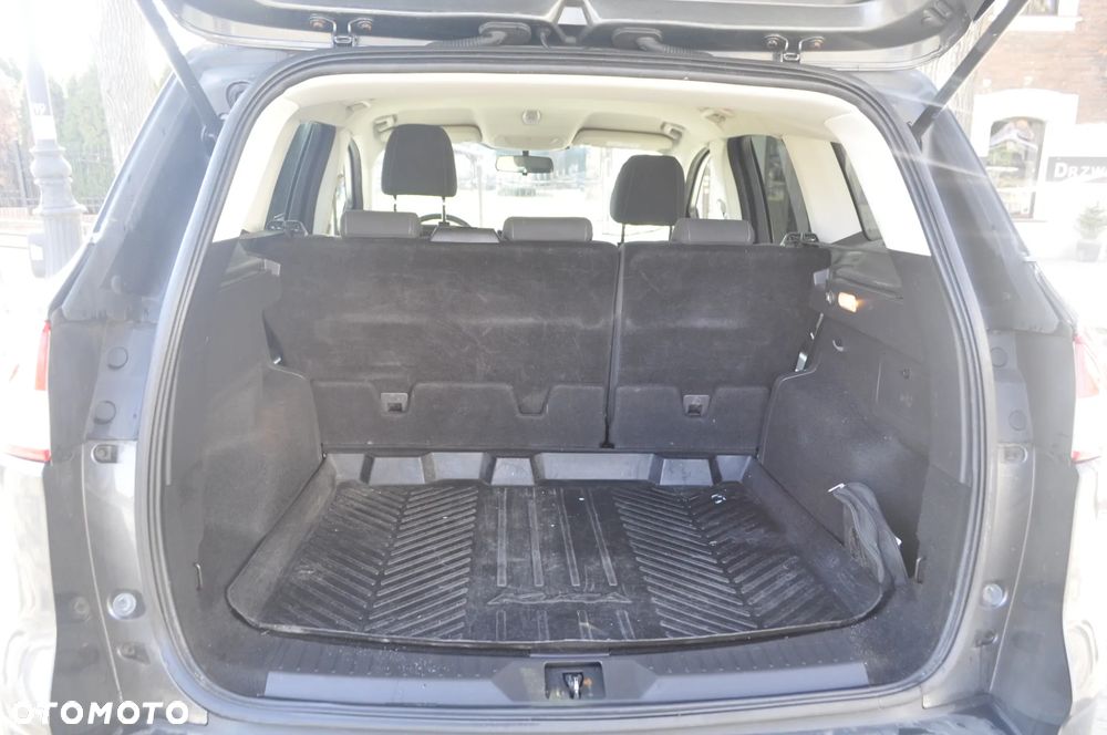 Ford Kuga 1.5 EcoBoost 2x4 Titanium - 14