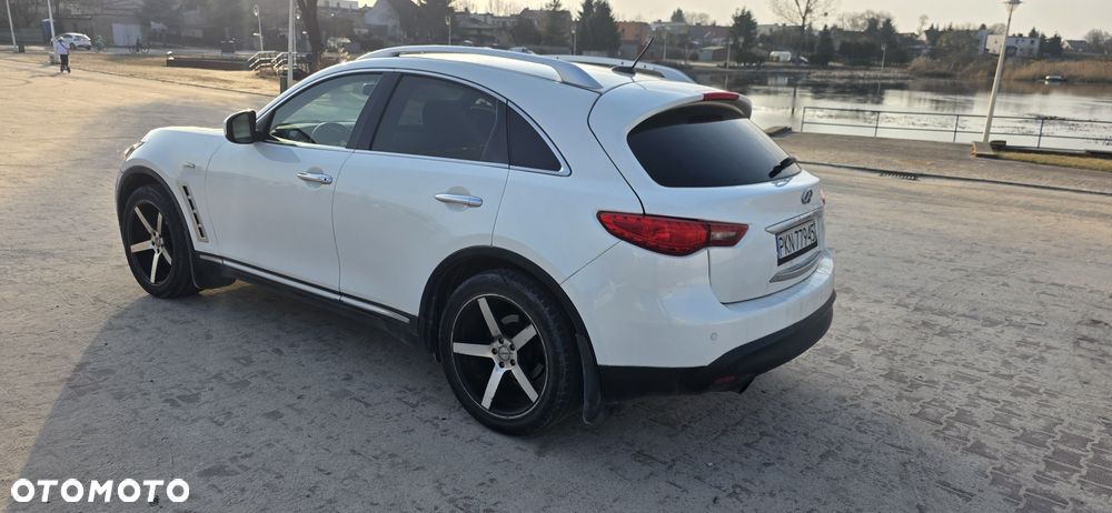 Infiniti FX - 2