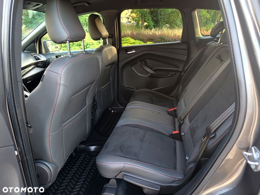 Ford Kuga 1.5 EcoBoost 4x4 ST-Line - 31
