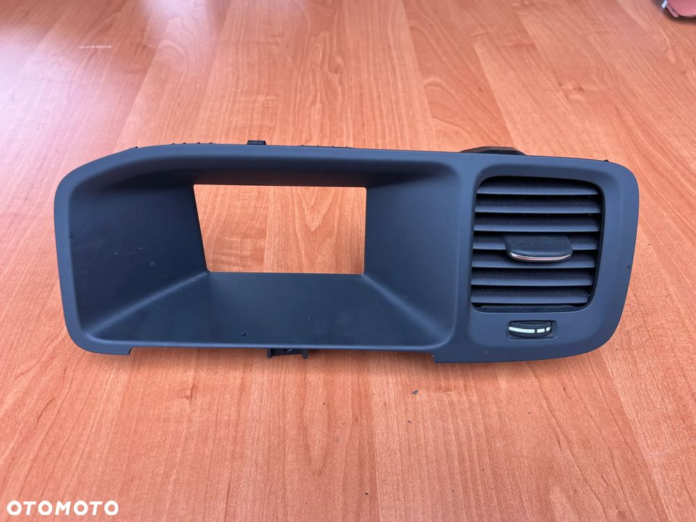 RAMKA KRATKA NAWIEWU PRZÓD VOLVO V60 1281640 - 1