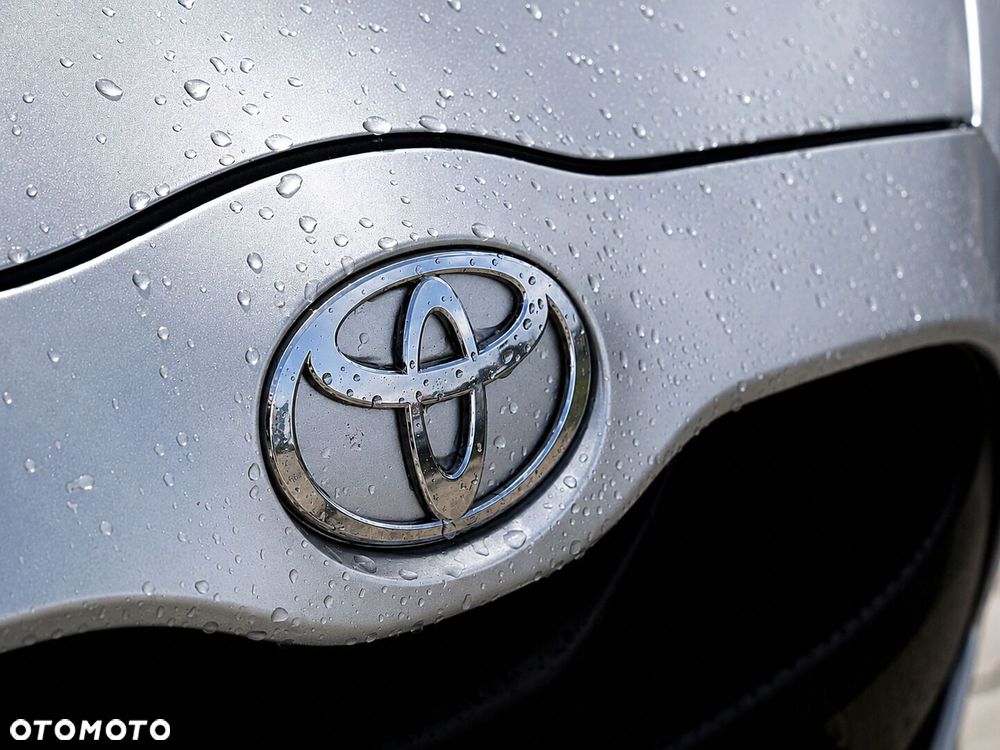 Toyota Yaris - 8