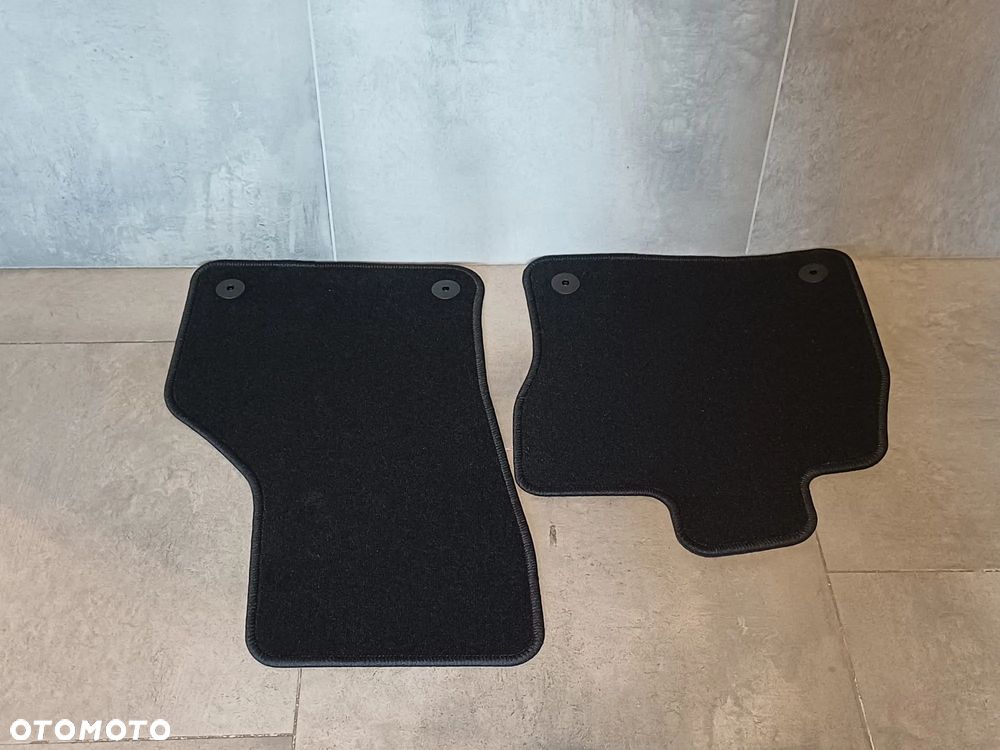 NR 573 Nowe oryginalne dywaniki welurowe do Skoda Octavia III komplet - 4