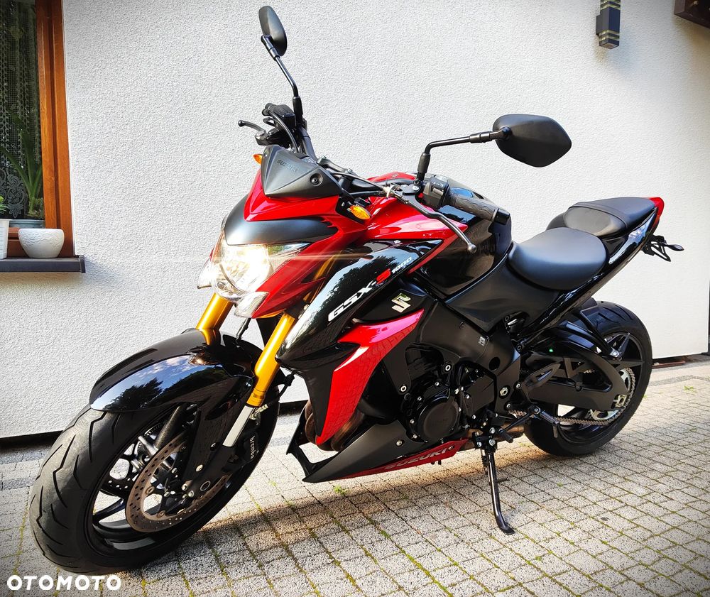 Suzuki GSX - 1