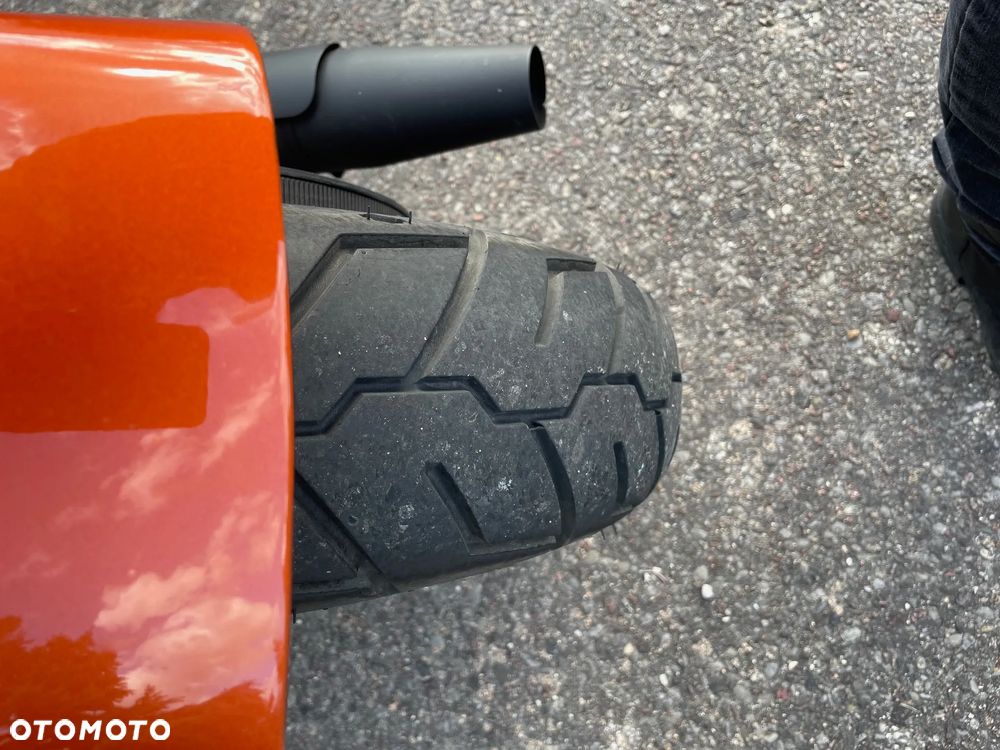 Harley-Davidson Sportster Iron 883 - 9