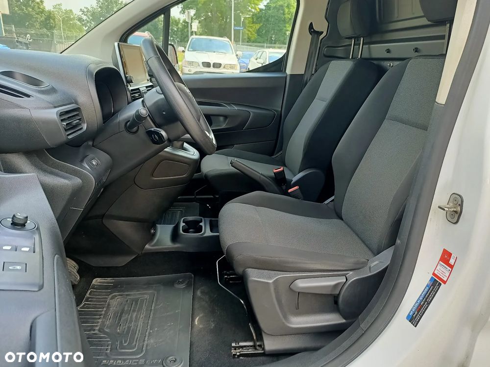 Toyota Proace City Van - 9