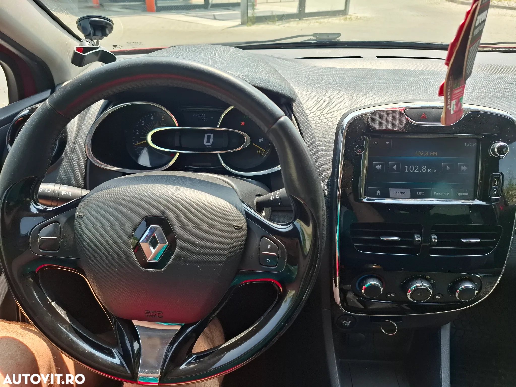 Renault Clio (Energy) dCi 90 Bose Edition - 7