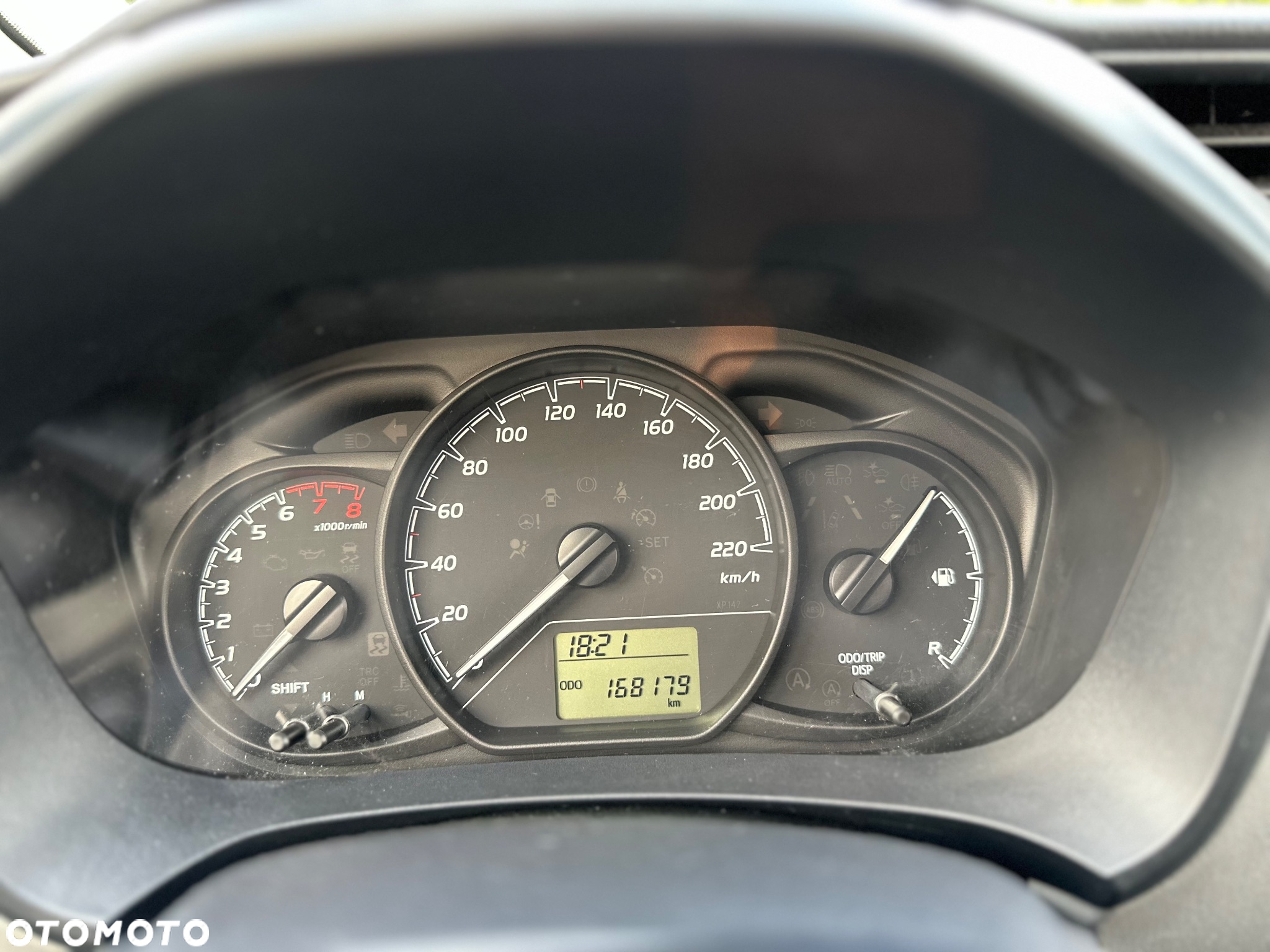 Toyota Yaris - 10