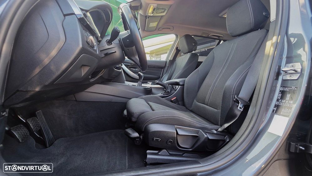 BMW 320 d Line Sport - 12