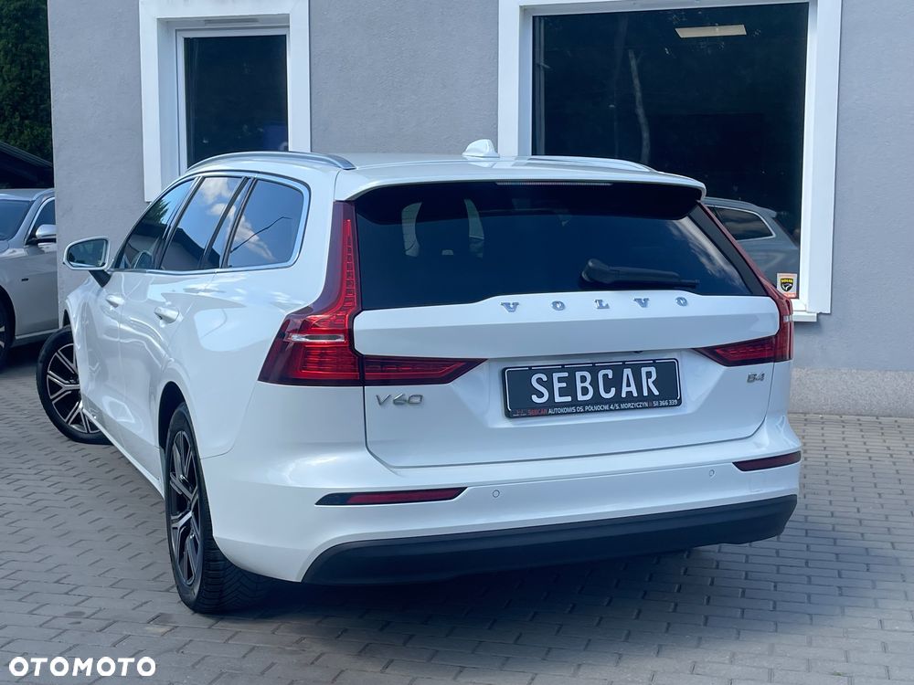 Volvo V60 B4 D Geartronic Momentum - 19