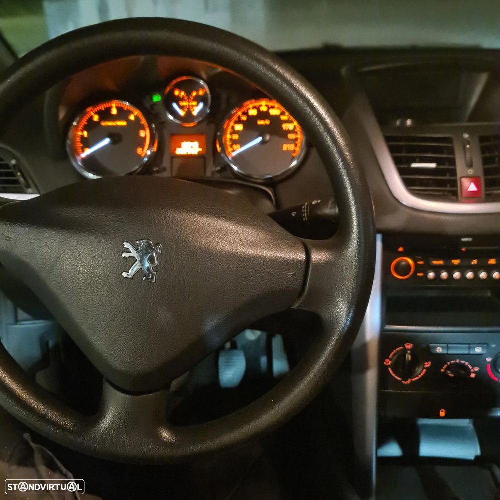 Peugeot 207 CC 1.6 HDi Active - 4