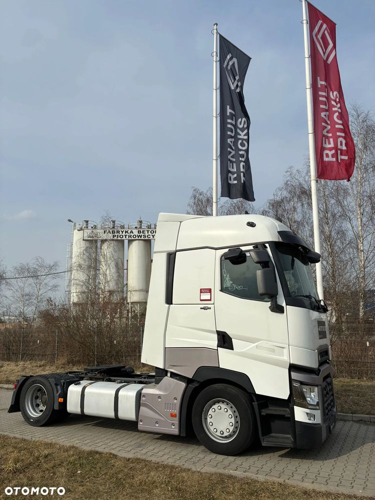 Renault T480 X_LOW - 1