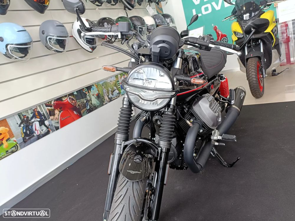 Moto Guzzi V7 Stone Special Edition - 5
