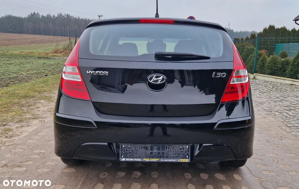 Hyundai i30 i30cw 1.4 UEFA EURO 2012 Edition - 17