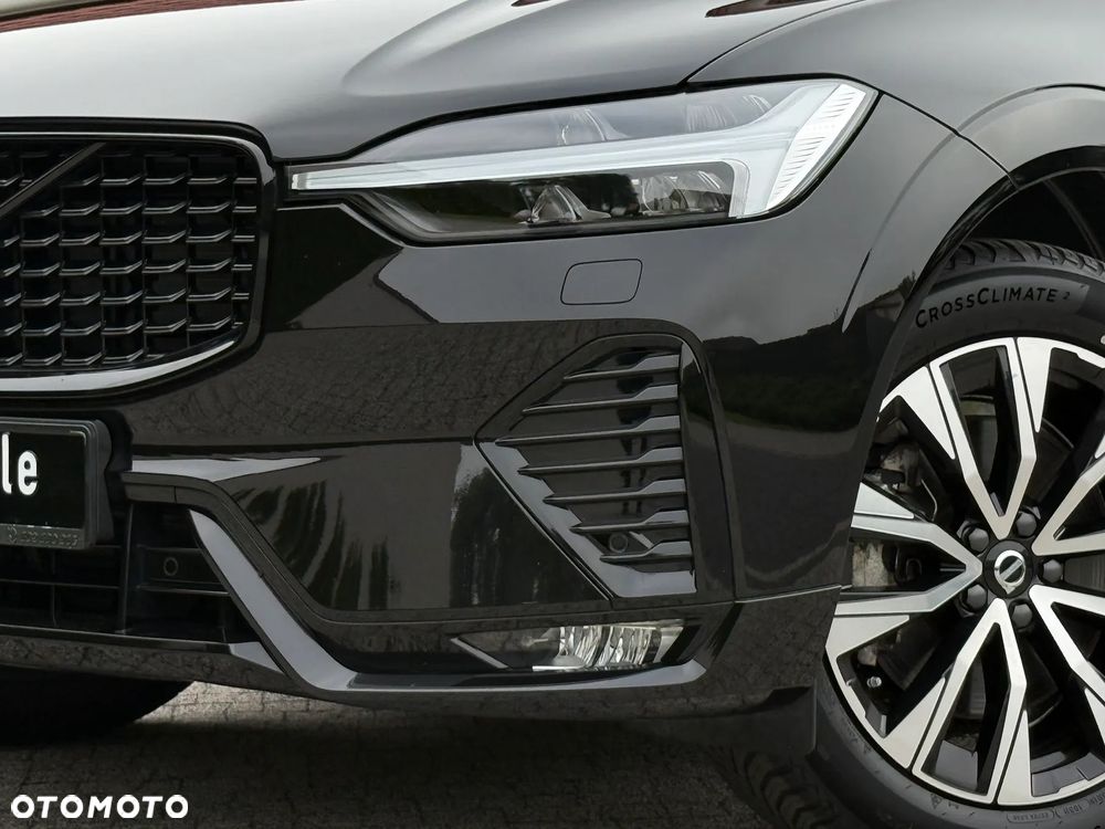 Volvo XC 60 B4 D Plus Dark - 33