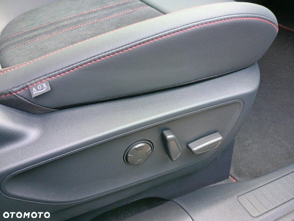 Ford Kuga - 22