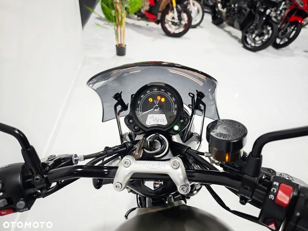 Triumph Bonneville - 5