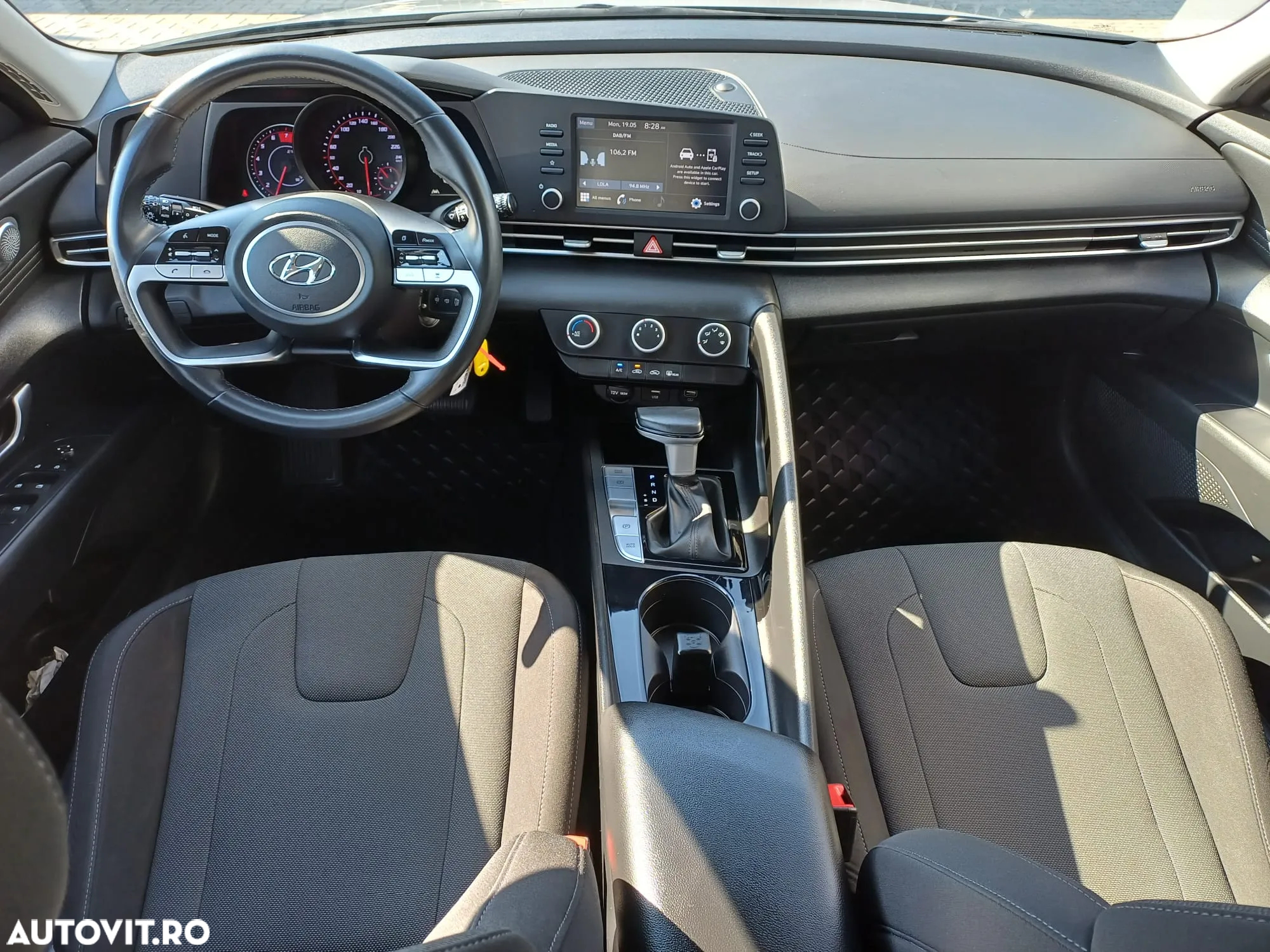 Hyundai Elantra 1.6 l 123 CP CVT Comfort - 9