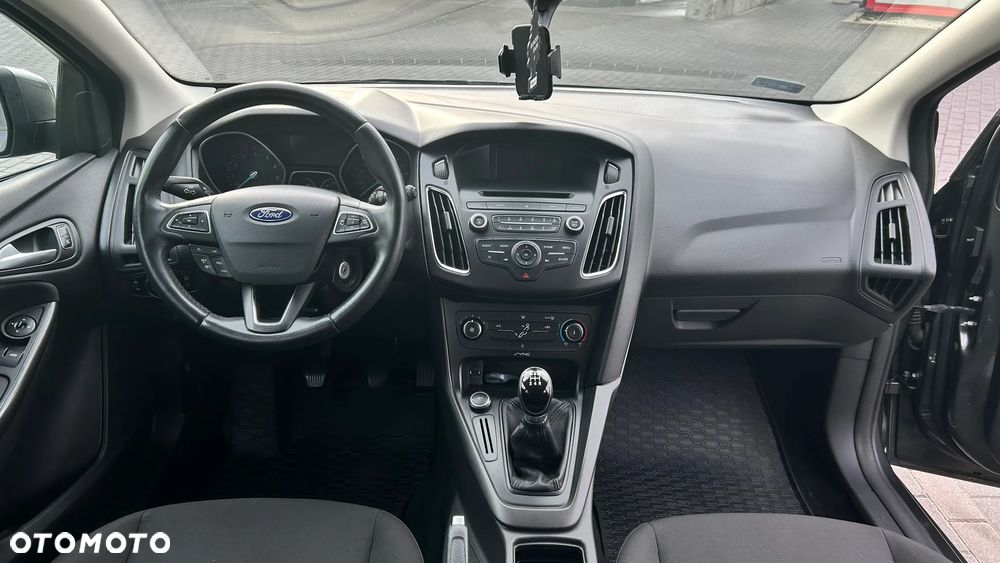 Ford Focus 1.6 Trend - 8