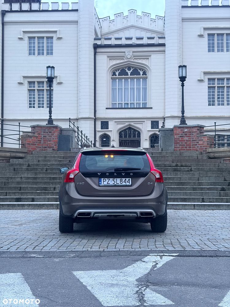 Volvo V60 Cross Country D4 Drive-E Summum - 32
