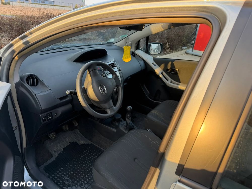 Toyota Yaris 1.0 Luna EU5 - 14