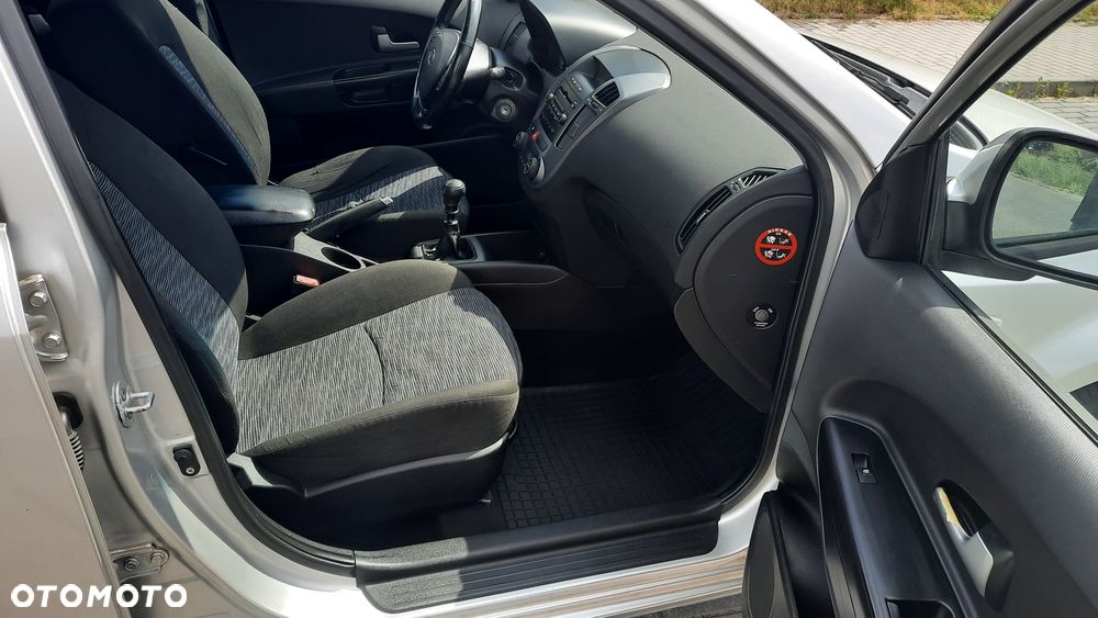 Kia Ceed - 7