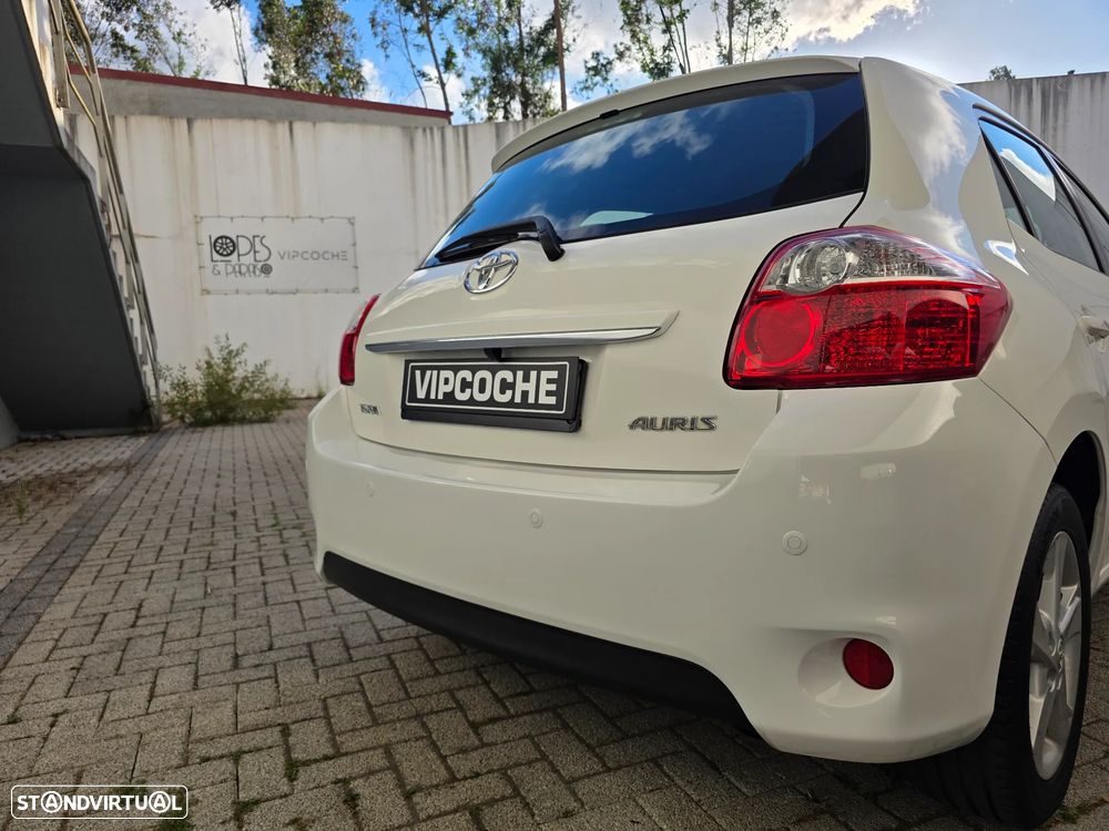 Toyota Auris 1.33 VVT-i Exclusive - 34