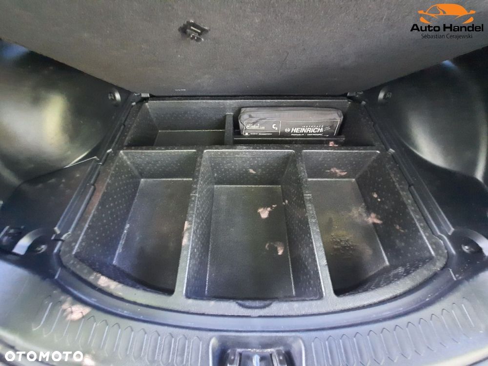 Kia Sportage - 16