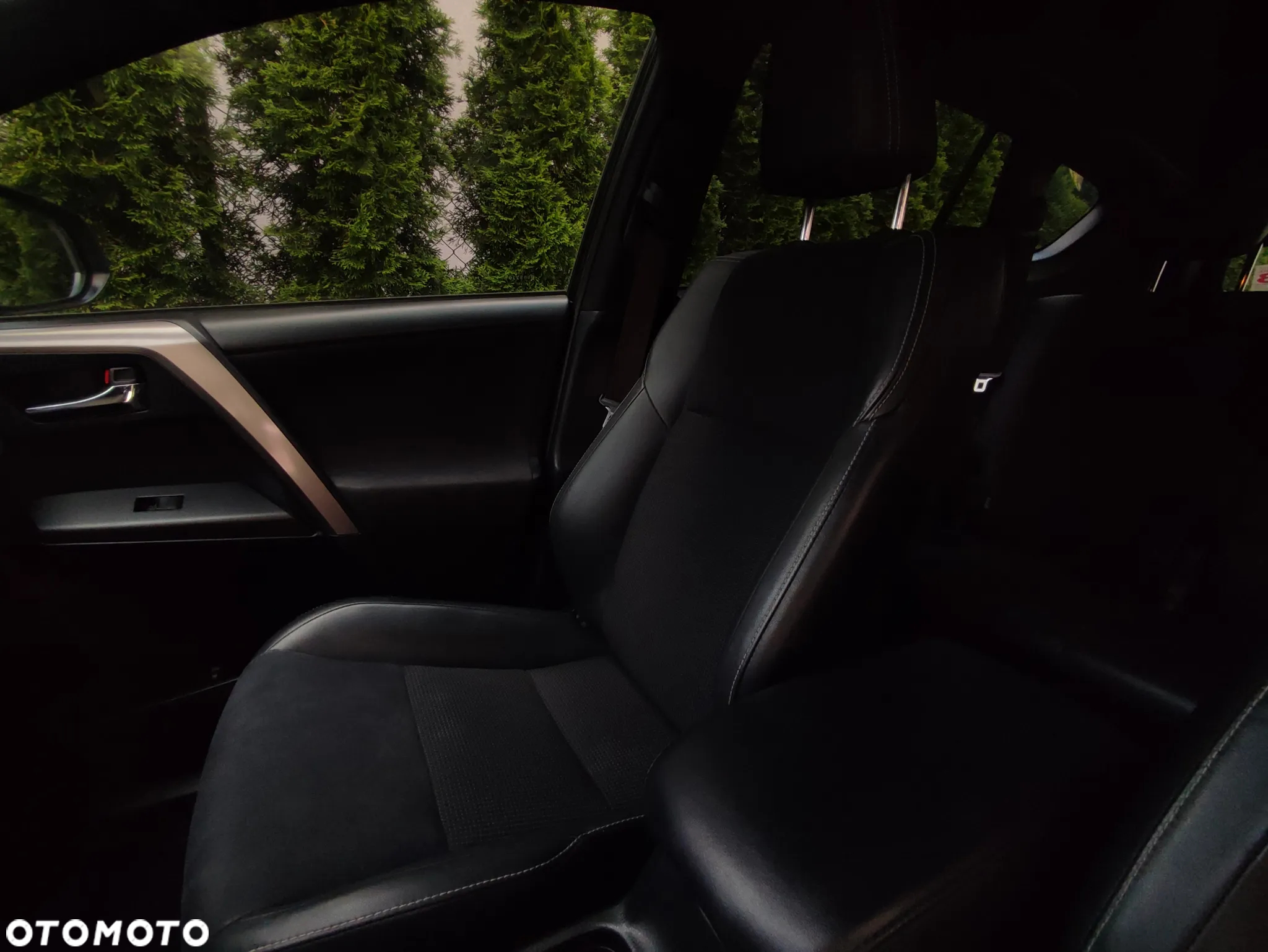 Toyota RAV4 - 26