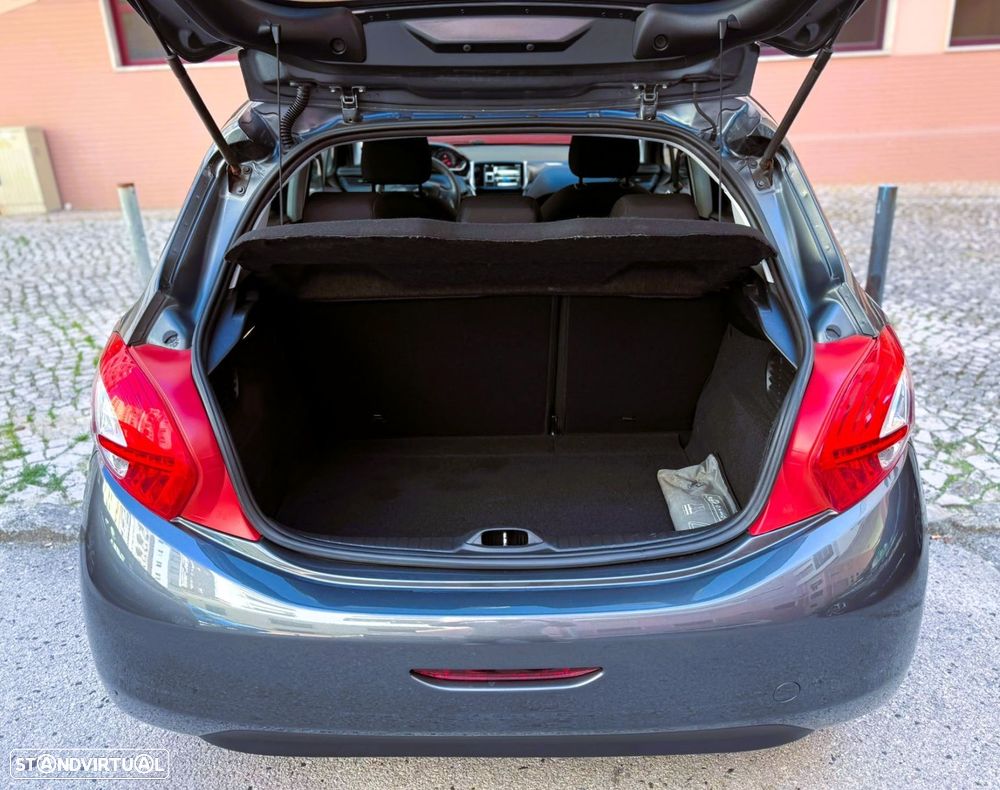 Peugeot 208 1.2 VTi Active - 19