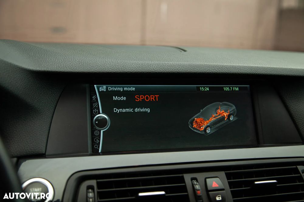 BMW Seria 5 520d Aut. - 28