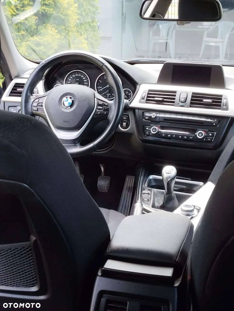 BMW Seria 3 318d - 7