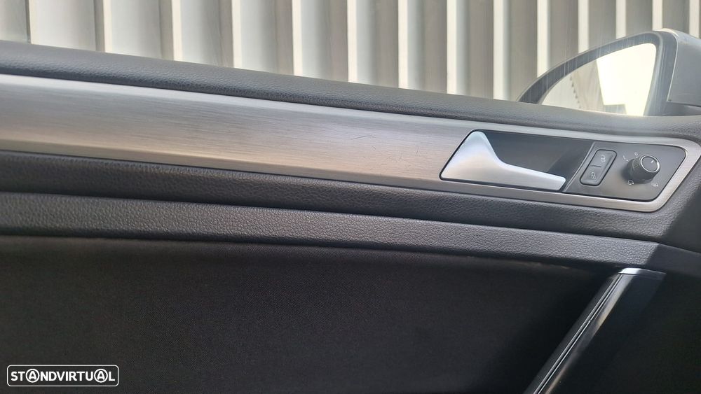 VW Golf Variant - 17