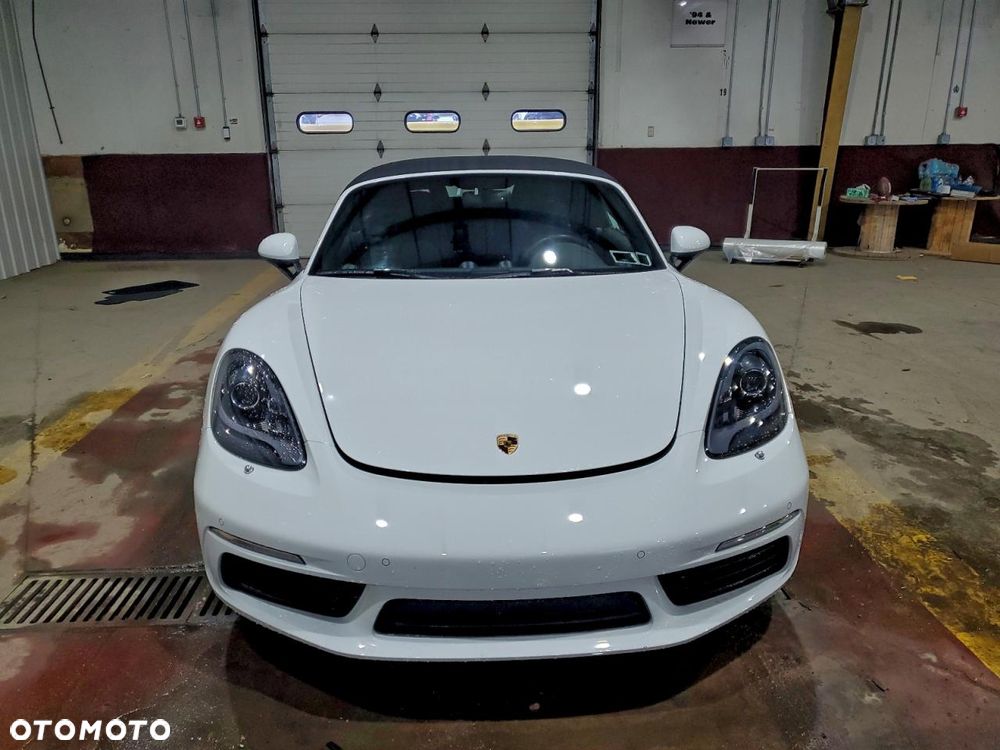 Porsche 718 Boxster - 18