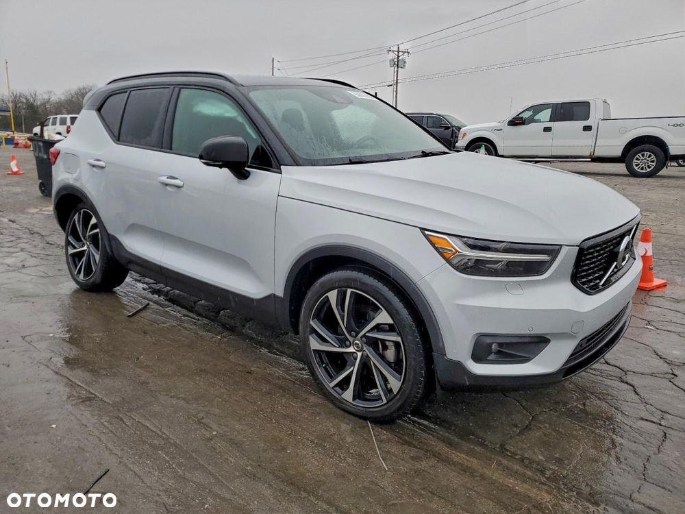 Volvo XC 40 - 3