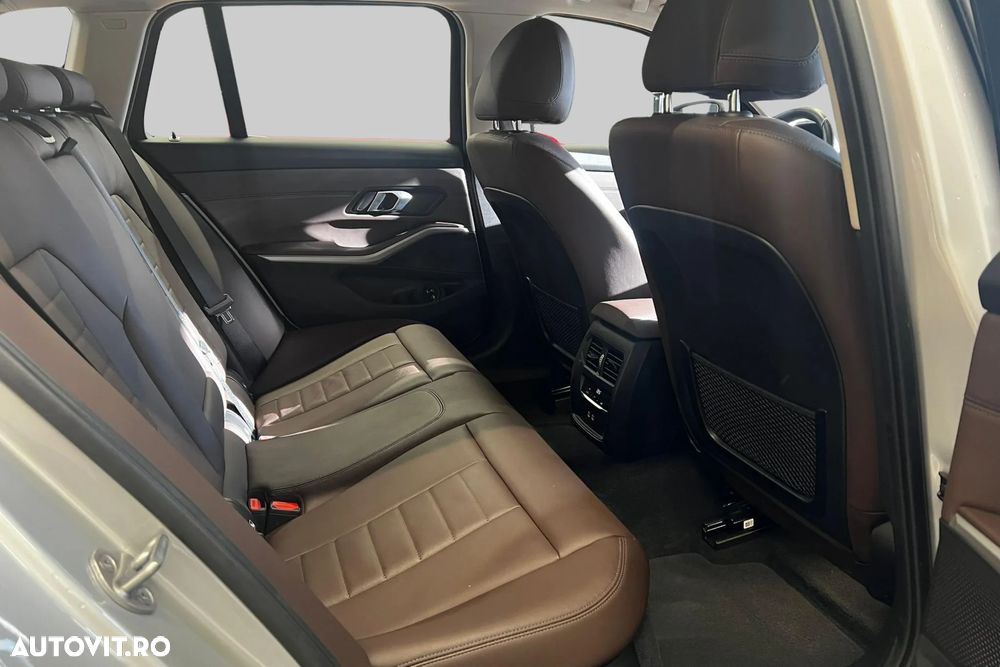 BMW Seria 3 330e xDrive Aut. - 12