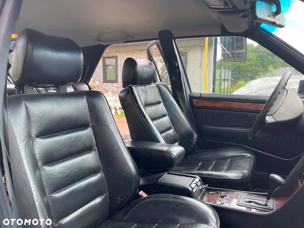 Mercedes-Benz W124 (1984-1993) - 12