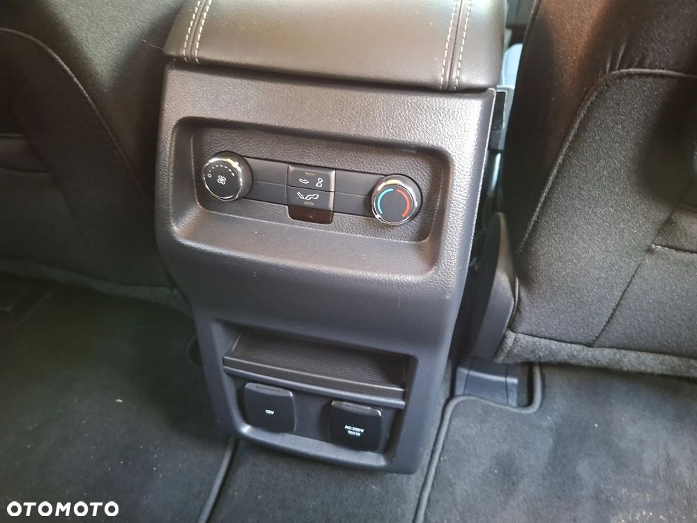 Ford S-Max - 14