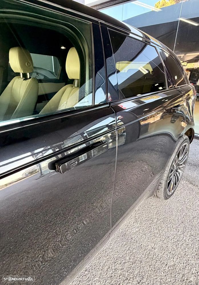 Land Rover Range Rover Velar 2.0 P400e AWD R-Dynamic SE - 33