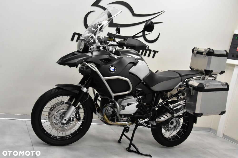 BMW R - 8