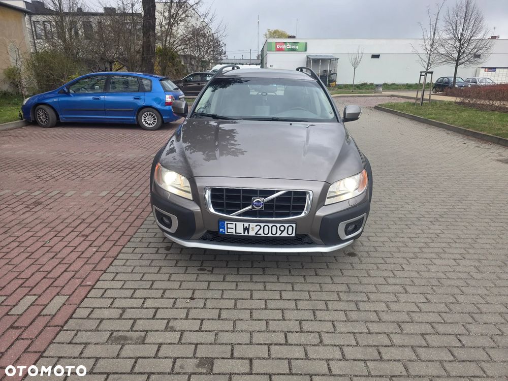 Volvo XC 70 3.2 AWD Momentum - 3