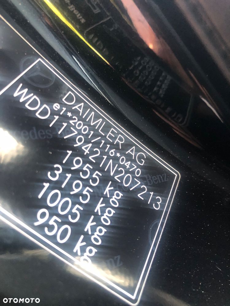Mercedes-Benz CLA 180 7G-DCT Urban - 34