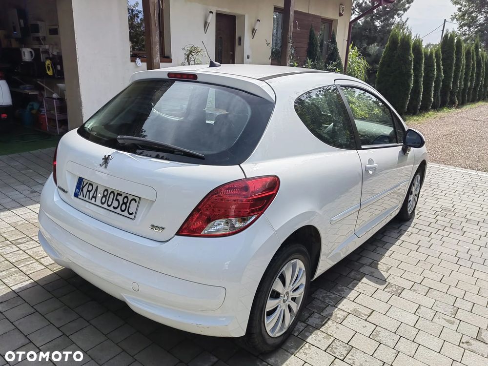 Peugeot 207 - 3