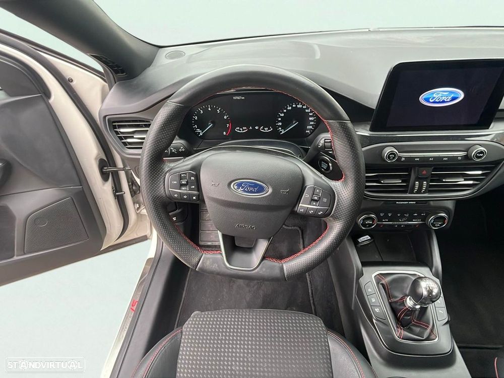 Ford Focus SW 1.0 EcoBoost ST-Line - 11