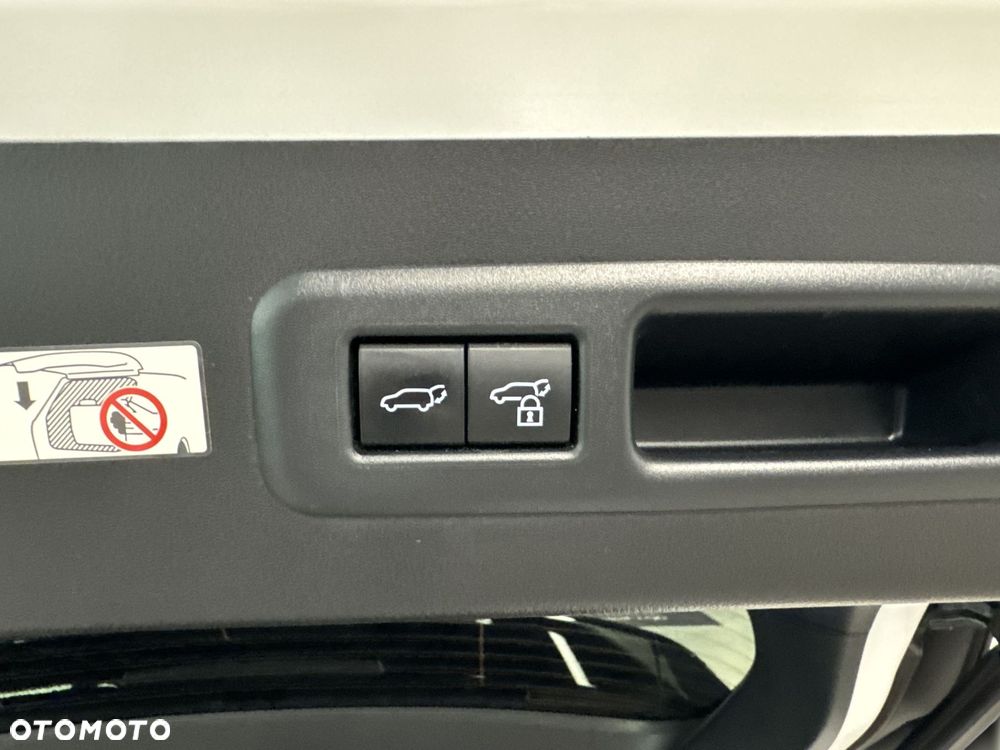 Lexus LBX 1.5 Hybrid Cool - 24