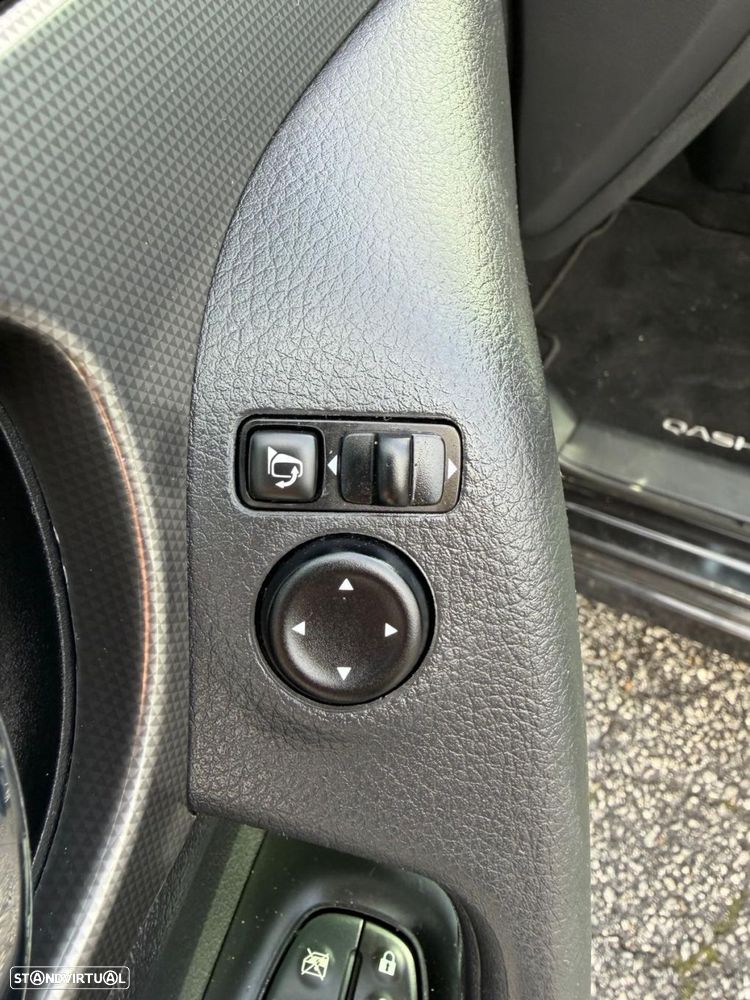 Nissan Qashqai 1.5 dCi N-Connecta 18 - 18