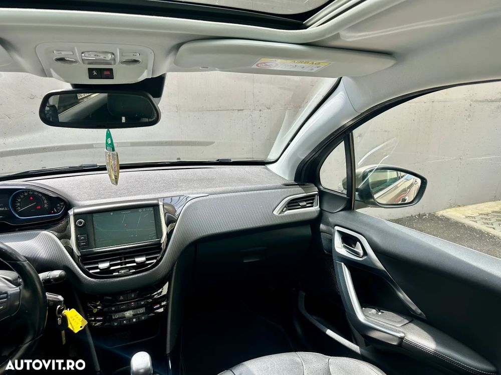 Peugeot 2008 - 10