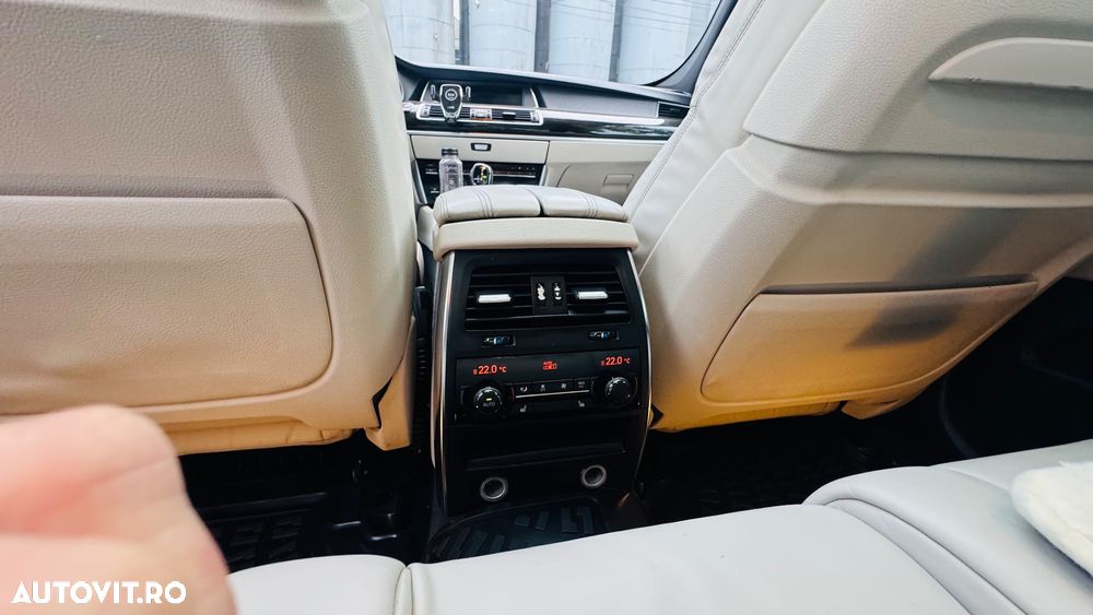 BMW Seria 5 530d xDrive - 3